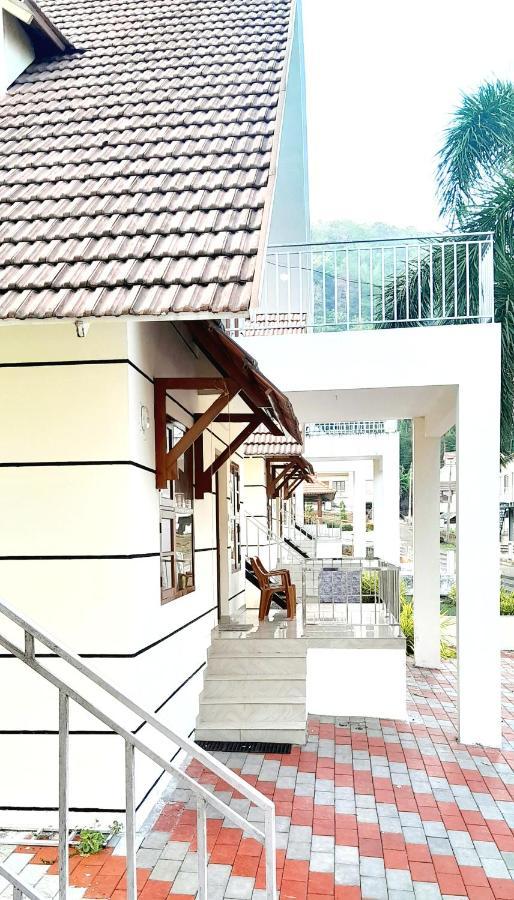 Skyview Villa Athirappilly Esterno foto