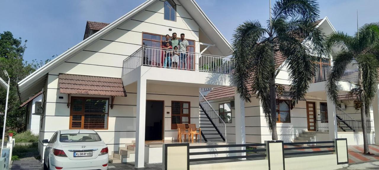 Skyview Villa Athirappilly Esterno foto